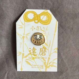 Tiny Daruma gold pin